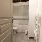 Magnifique Renove Dans Apartament