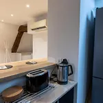 Magnifique Renove Dans Apartament